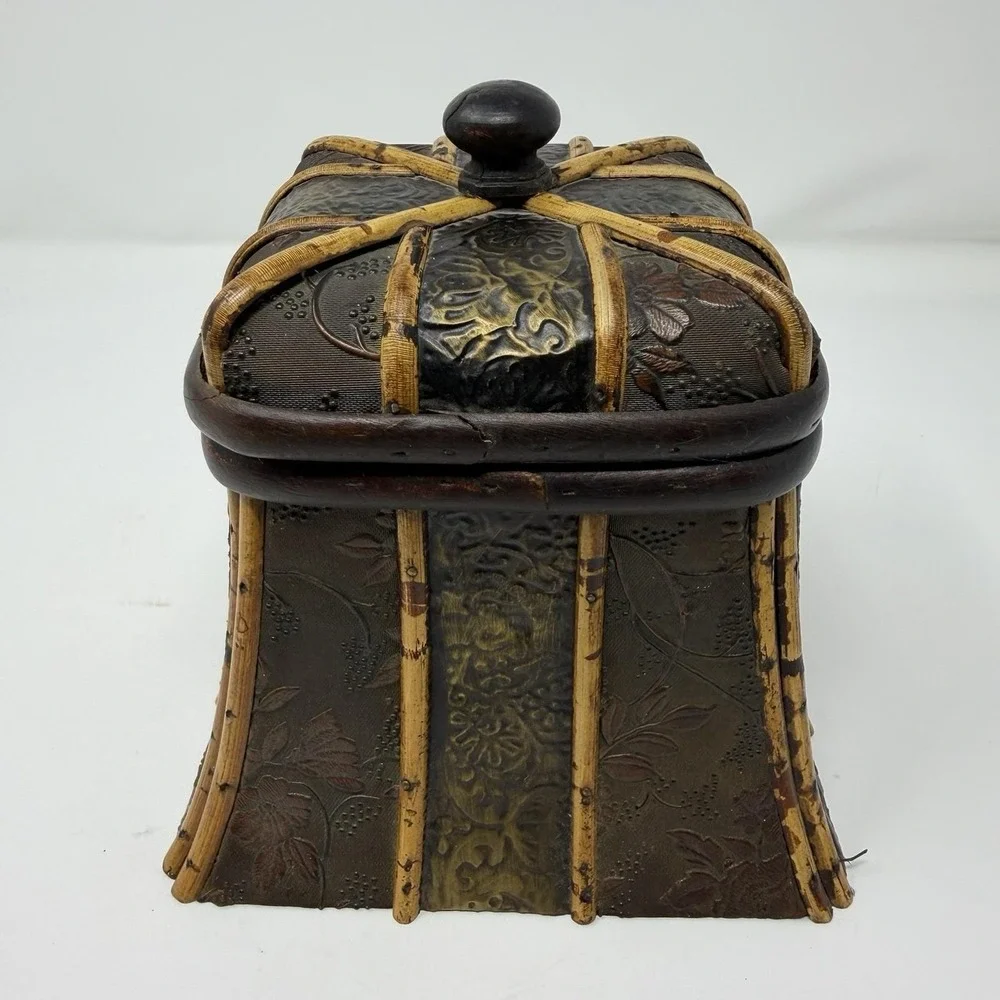 VTG Wooden Bamboo Storage Trinket Box Wicker Woven Embossed Floral Panels w/ Lid